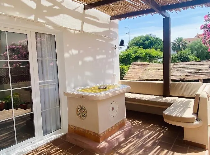 Villa Los Robles en Playa den Bossa con Piscina Privada Sant Jordi de ses Salines