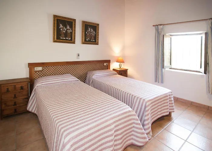 Stylish Ibiza Villa With Pool San Antonio Abad admite animales