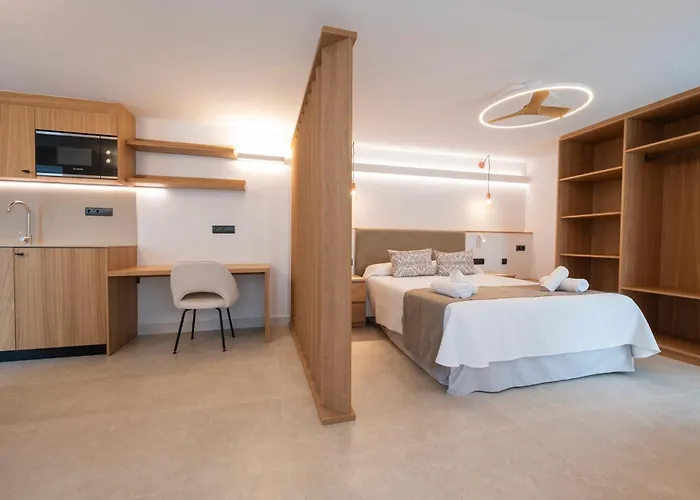 Apartamentos Blanco Sol Cala Vadella 