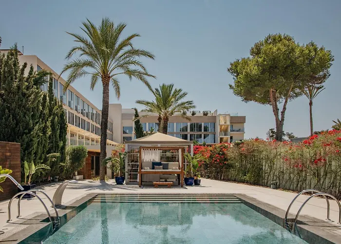 Best Santa Eularia des Riu Hotels For Families With Kids