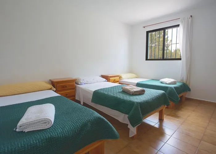 Cabin Rentals in San Antonio (Ibiza)