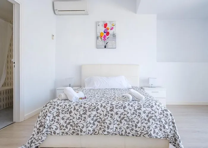 Jacaranda Apartments&Studios Es Cana