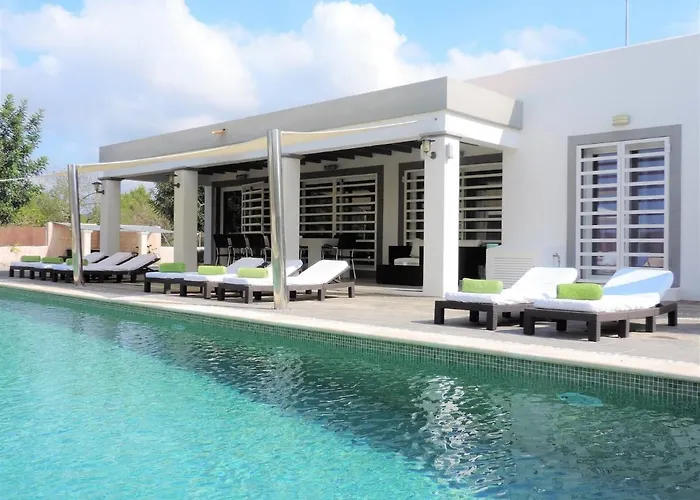 The Ultimate 5 Star Luxury Villa with Private Pool, Ibiza Villa 1034 Sant Antoni de Portmany che accetta animali