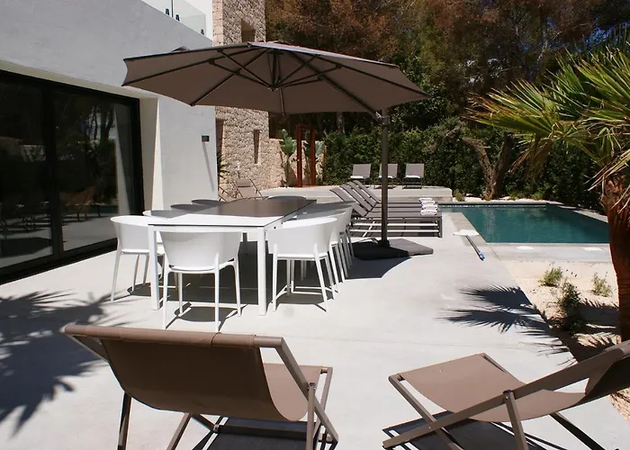 Exclusive 5 Bedroom Villa With Private Pool, Ibiza Villa 1035 Cala Llena